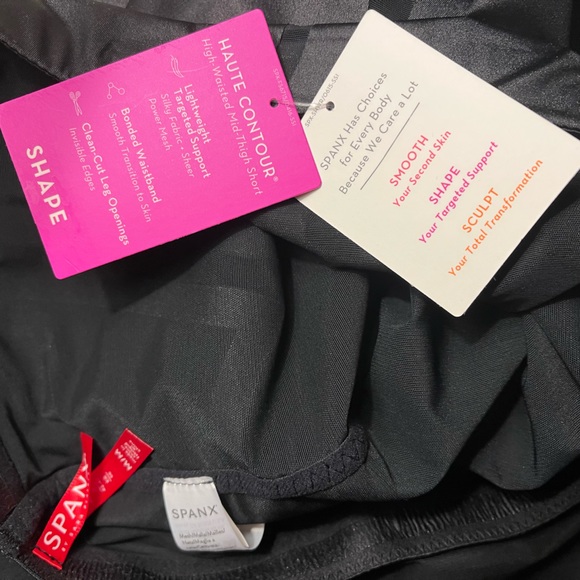 8/19 NFS- Haute Contour High waisted Short - Picture 11 of 11